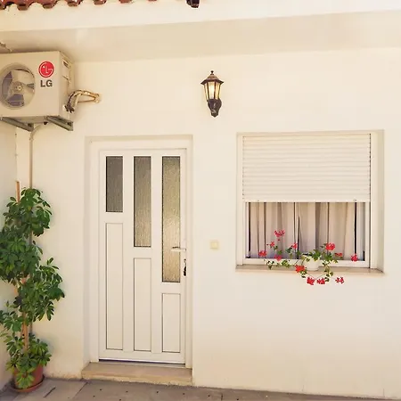 Adria בית הארחה