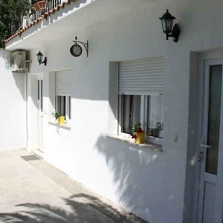 Adria בית הארחה