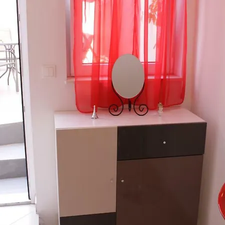 Adria בית הארחה